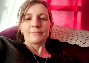 Lucha por la vida: emprendedora misionera espera respuestas de su obra social para continuar su tratamiento oncológico