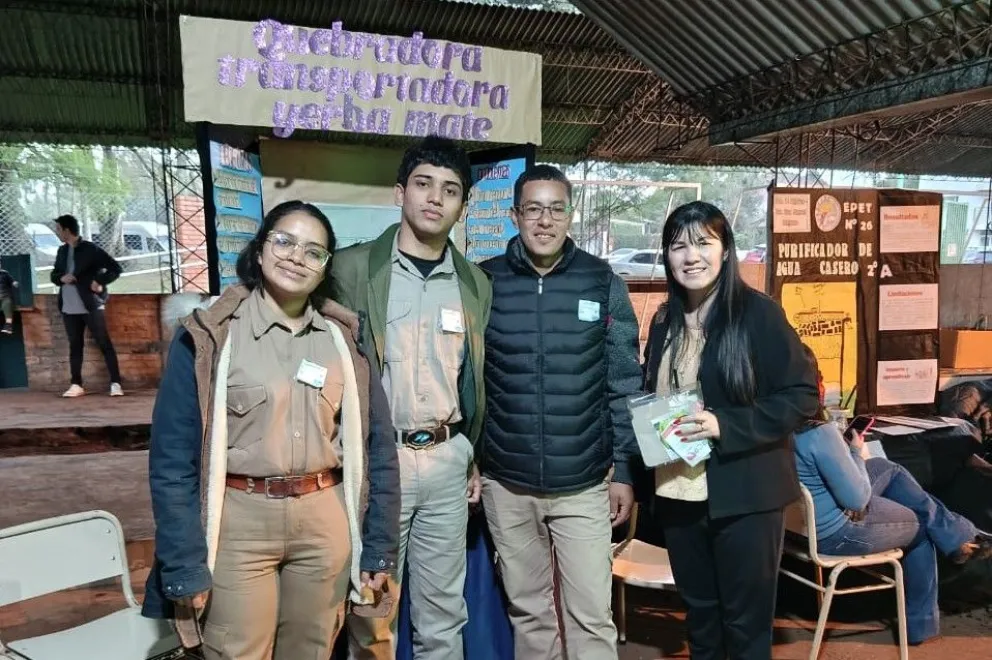 Innovación misionera: estudiantes diseñan máquina para la industria yerbatera y clasifican a feria nacional