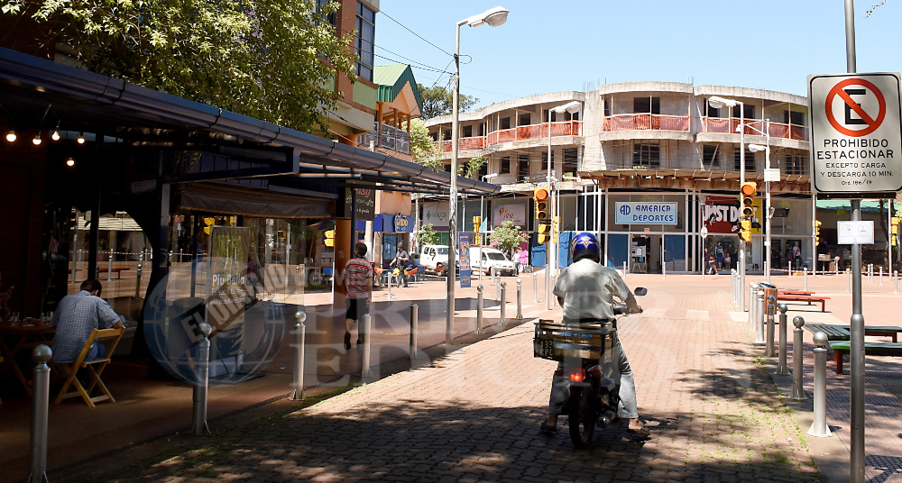 Frontera comercial en crisis: consumo en picada y competencia desleal amenazan a los negocios formales