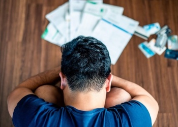 Récord de morosidad: 5,8 millones de personas no pueden pagar sus deudas y el saldo bancario promedio supera los $3 millones