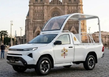 Toyota presentó el Papamóvil que trasladará al papa León XIV en su visita a la Argentina