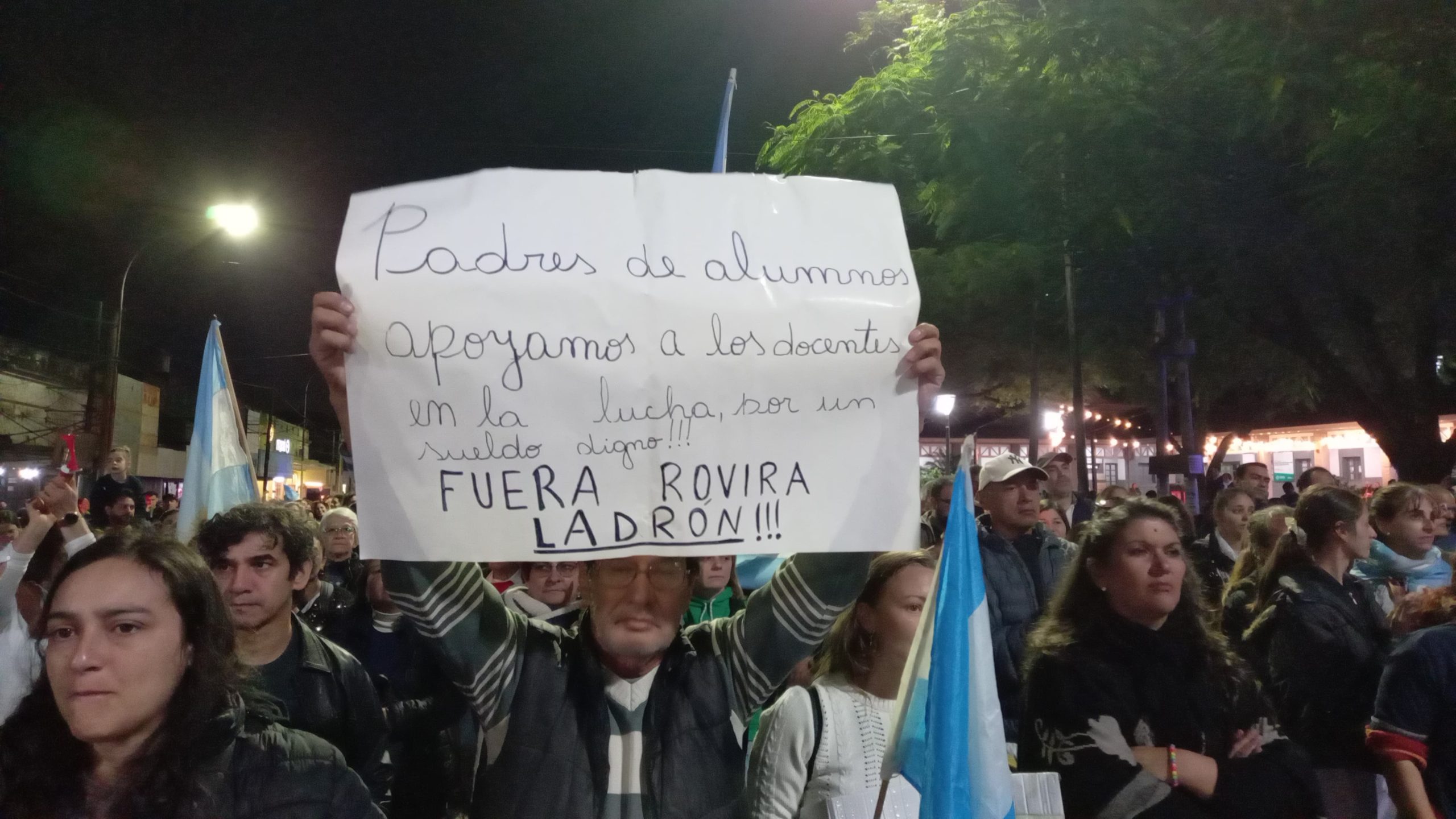 Docentes anuncian nueva protesta para el 21 de mayo y denuncian represión judicial tras movilizaciones en Misiones